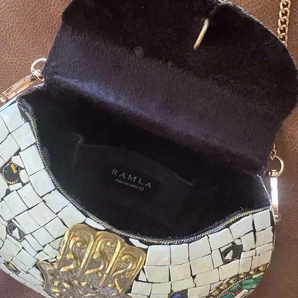 NEW Ramla Handmade Mosaic Crossbody Bag with Gold Accents - Picture 3 of 6